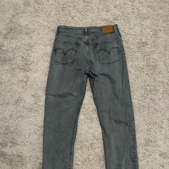 Women’s Levi’s 501 Ribcage Straight Jean Grey 30x28 - Picture 4 of 4